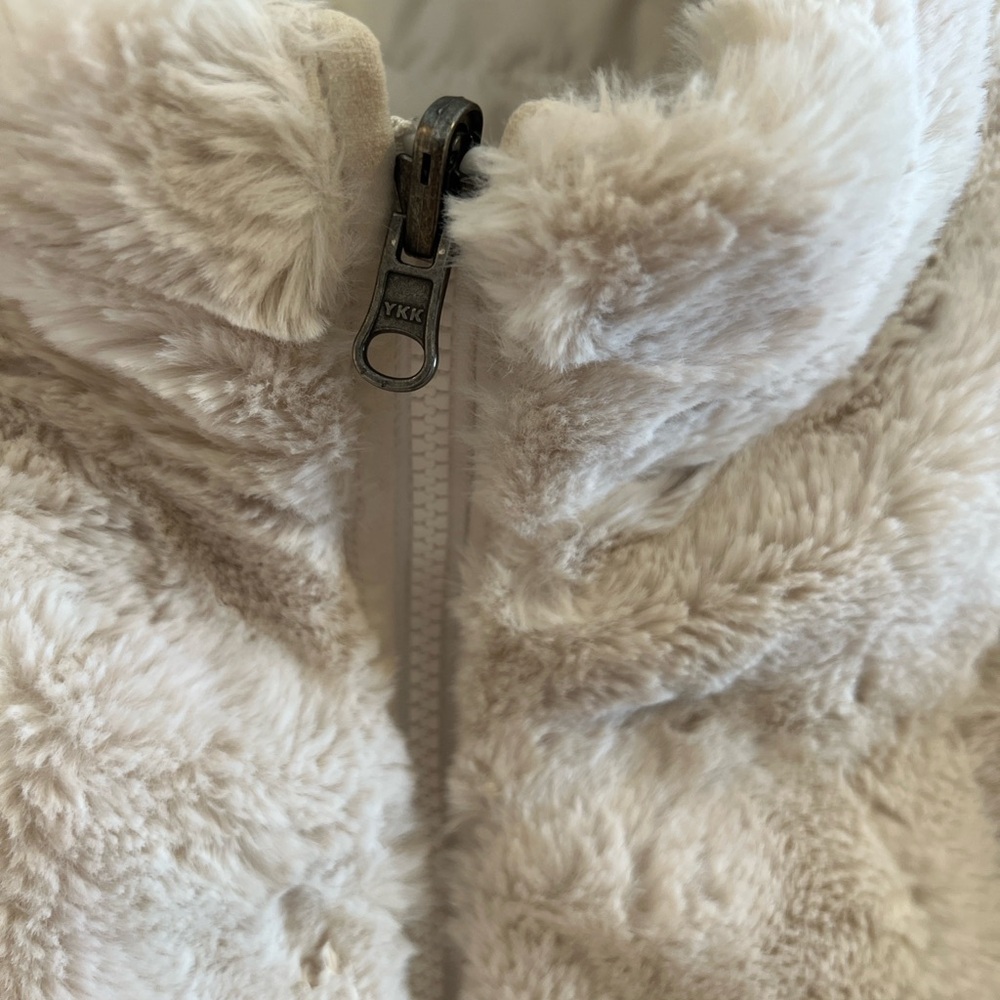 Nicole Miller White Faux Fur Vest/Reversible - Picture 2 of 8